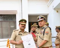 स्वतंत्रता दिवस पर एटा एसओजी प्रभारी श्रवण कुमार निगम सम्मानित
