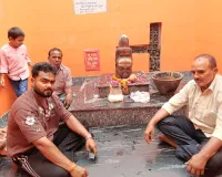 विहारेश्वर मंदिर से लेकर मारकाडेयश्वर महादेव मंदिर तक भक्तों ने जयकारे लगाए