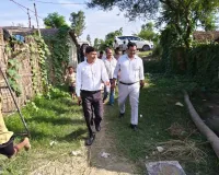 बाढ़ प्रभावित गांवों का सीडीओ ने किया निरीक्षण, ग्रामीणों को हरसंभव मदद का भरोसा
