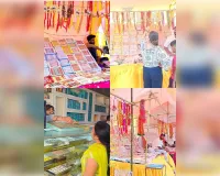 रक्षाबंधन से पहले उन्नाव के बाजारों में लौटी रौनक, राखी की बिक्री धीमी, मिठाइयों की मांग तेज