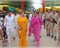 सावन के प्रथम सोमवार पर डीएम एवं एसपी ने शिवबाबा धाम में श्रद्धालुओं की सुरक्षा, एवं व्यवस्थाओं का लिया जायजा
