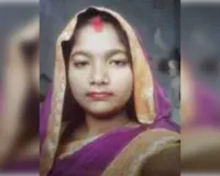 स्टैंड पंखे में उतरे करंट की चपेट में आई महिला की मौत