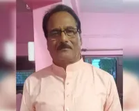 डीएम के औचक निरीक्षण में मिली अनियमितताओं पर हेडमास्टर और शिक्षिका निलंबित