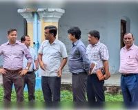 विद्यालय में साफ-सफाई व्यवस्था दुरुस्त करने एवं अनुपस्थित प्रधानाचार्य से स्पष्टीकरण तलब करने के निर्देश