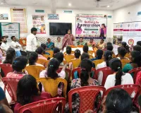 किशोरियों को दिया गया स्वरक्षा एवं महिला अधिकारों संबंधी प्रशिक्षण