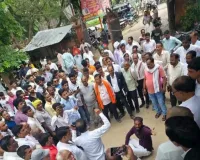 हरैया तहसील में एसडीएम कोर्ट में हाई-वोल्टेज हंगामा, यूट्यूबर पत्रकार पर बदसलूकी के आरोप; वीडियो वायरल
