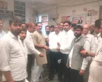 विभिन्न समस्याओं को लेकर खफा हुए वकील, तहसीलदार को सौंपा ज्ञापन