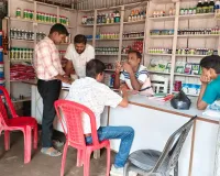 निलंबित दुकान में खाद की बिक्री पर  विभागीय अफसरों की चुप्पी से उठ रहे हैं सवाल 