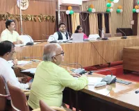 विद्यालयों की समस्याएं लंबित न रहें, विभागीय समन्वय से समयबद्ध समाधान कराएं-जिलाधिकारी