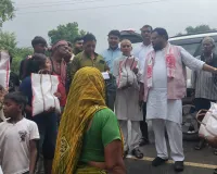 नैय्या नाले में उफान से कई गांव जलमग्न, पूर्व विधायक रामलाल अकेला ने बाढ़ प्रभावितों का जाना हाल