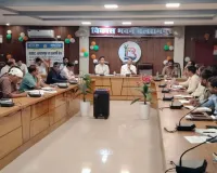 व्यापारियों और उद्यमियों की समस्याओं का समयबद्ध निस्तारण सुनिश्चित करें अधिकारी : डीएम