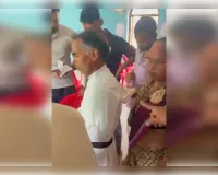 भदेसुवा के चर्च में धर्मांतरण की सूचना पर हंगामा, हिंदू संगठनों ने सभा का किया विरोध......
