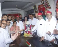 सपा का पांचों सीटें जीतने का संकल्प, छात्राओं की पढ़ाई मुफ्त और कामगारों को आवास देने का ऐलान