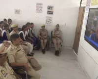 साइबर ठगी से बचाव का पाठ पढ़ा रही पुलिस, मिशन शक्ति के तहत छात्र-छात्राओं को किया जागरूक