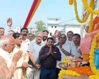 महाराजा अग्रसेन जयंती पर प्रतिमा पर किया माल्यार्पण