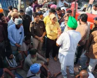 धान खरीद नहीं होने पर किसानों का गुस्सा फूटा, पांच घंटे पीलीभीत हाईवे जाम