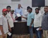इटवा में लेखपाल संघ आठ सूत्रीय ज्ञापन मुख्यमंत्री के नाम उपजिलाधिकारी को  सौंपा