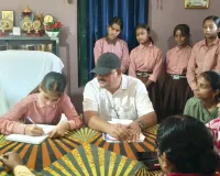 विद्यालय की छात्रा मन्नू चौधरी बनी एक दिन की प्रधानाध्यापक