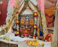 रजत मुकुट और रुद्राक्ष से सजे बाबा महाकाल, भस्म आरती में उमड़ा श्रद्धालुओं का सैलाब