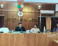 ग्रामीणों ने बताई ‘हर घर नल’ योजना की हकीकत, डीएम ने कंपनी को थमाया नोटिस