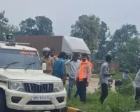 हाईवे पर सडक हादसे में घायल को युवक को कमिश्‍नर ने अपने वाहन से पहुंचाया अस्पताल