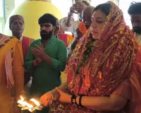 पूर्व IAS दिव्या मित्तल ने विंध्याचल धाम में किया दर्शन-पूजन, मीरजापुर से बताया आत्मा का रिश्ता