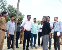 जिलाधिकारी ने अंदावा में मूर्ति विसर्जन के लिए सभी आवश्यक व्यवस्थायें चुस्त-दुरूस्त बनाये रखने के दिए निर्देश