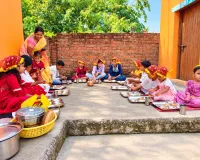सदाशिव मंदिर में साक्षात देवी स्वरूप कन्याओं का पूजन