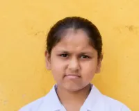 स्कूल वैन की चपेट में आने से आठ वर्षीय छात्रा की मौत परिवार में मचा कोहराम