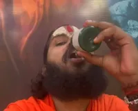 पैड़ा वाले बाबा गोविंद दास ने फेसबुक लाइव के दौरान खाया जहरीला पदार्थ, हालत गंभीर