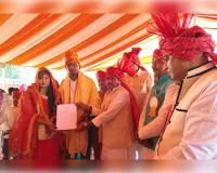 मुख्यमंत्री सामूहिक विवाह योजना के तहत 225 जोड़ों ने थामा एक-दूजे का हाथ