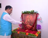 महर्षि वाल्मीकि जयंती पर मंत्री ए.के. शर्मा ने सफाई मित्रों को किया सम्मानित