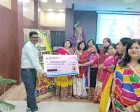 फिरोज गांधी कालेज को शौचालय निर्माण के लिए  इफको महिला चेतना क्लब ने दी 75 हजार रुपये