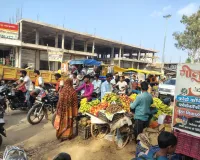 कोन-तेलगुड़वा मार्ग  चढ़ा अतिक्रमणकारियों की भेंट , उठी निजात दिलाने की  मांग