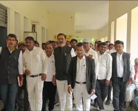 लालगंज तहसील में रिश्वतखोरी और भ्रष्टाचार के खिलाफ अधिवक्ताओं का चक्रव्यूह धरना प्रदर्शन