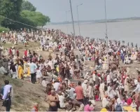 राम गया शिवपुर में पितरों के तर्पण और पिंडदान के लिए उमड़ा श्रद्धालुओं का सैलाब