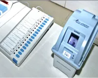 वाराणसी खंड स्नातक चुनाव में 33.80%, शिक्षक चुनाव में 68% मतदान