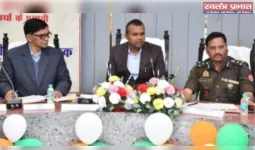 भारत नेपाल सीमा पर मंडल आयुक्त की शक्त नजर प्रशासन को चेताया 