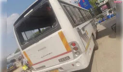 बस रोककर बस कंडक्टर से मारपीट, जान से मारने की धमकी