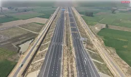 अदाणी ग्रुप द्वारा बनाए गए गंगा एक्सप्रेसवे का पीएम मोदी ने किया उद्घाटन