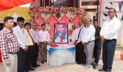 एस.एम.एस. ऑफ इंस्टीट्युशन्स के संस्थापक स्व. सतीश कुमार सिंह की प्रथम पुण्यतिथि पर श्रद्धांजलि सभा का आयोजन