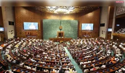 संसद में बहस के बीच आधी रात को लागू हुआ महिला आरक्षण कानून 2023