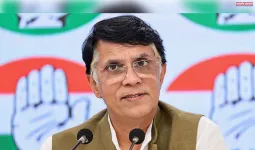 कांग्रेस नेता पवन खेड़ा पहुंचे सुप्रीम कोर्ट