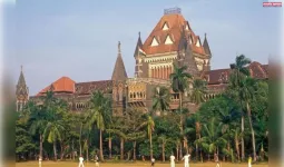 बॉम्बे हाईकोर्ट ने खीझ कर 90 साल के बुजुर्ग के अवमानना केस की तारीख़ लगा दी साल 2046 की