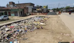 कचरे के अंबार में तब्दील हुआ इनरवा बाजार