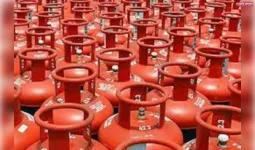 कमर्शियल और 5 किलो एलपीजी सिलेंडर के दाम बढ़े