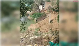 गांव के सार्वजनिक तालाब पर किया जा रहा है अतिक्रमण। 