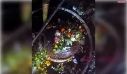 गड्ढे में तब्दील है कोटार नाथ धाम का रास्ता पीडब्ल्यूडी से बनी है सड़क नहीं हुआ सड़क का मरम्मत कई वर्षों से गड्ढे में है तब्दील।