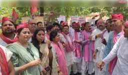 मंहगाई को लेकर सपा ने किया हल्लाबोल प्रदर्शन