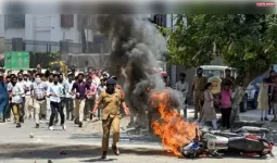 नोएडा हिंसा मामला: 'हाईकोर्ट जाइए, यहां पहले ही 93000 केस लंबित'